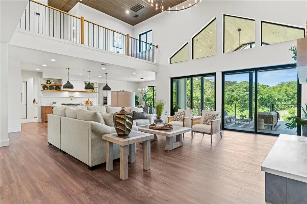 202 Hub Drive Wimberley, TX 78676