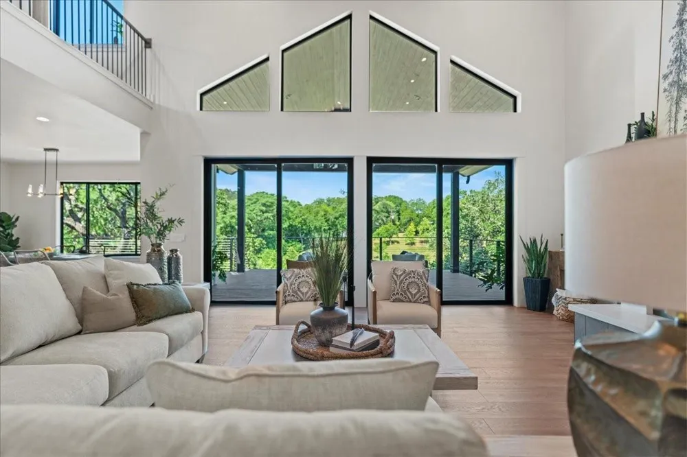 202 Hub Drive Wimberley, TX 78676