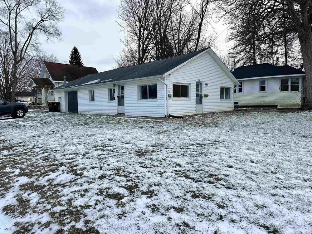 214 Grover Avenue Alma City, MI 48801