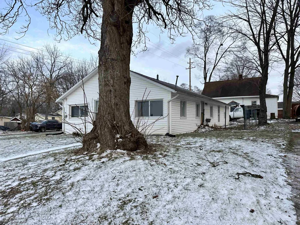 214 Grover Avenue Alma City, MI 48801