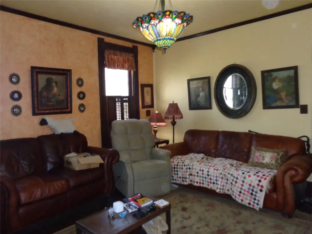 506 S 3rd Street Grandview, TX 76050