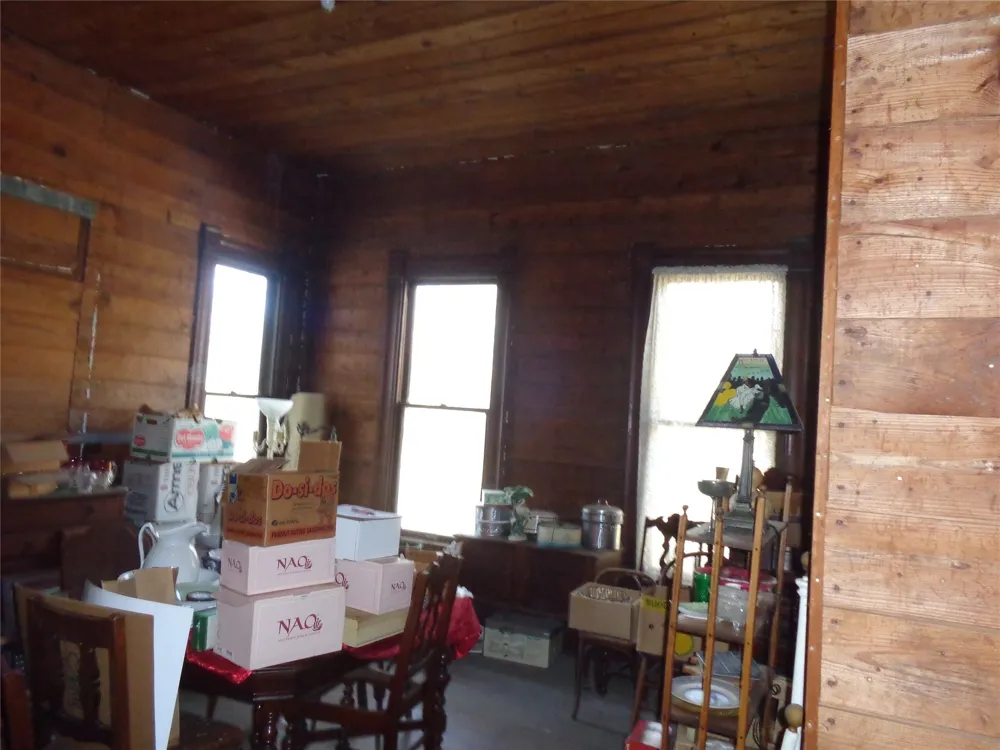 506 S 3rd Street Grandview, TX 76050