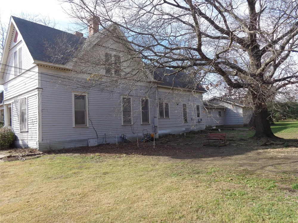 506 S 3rd Street Grandview, TX 76050