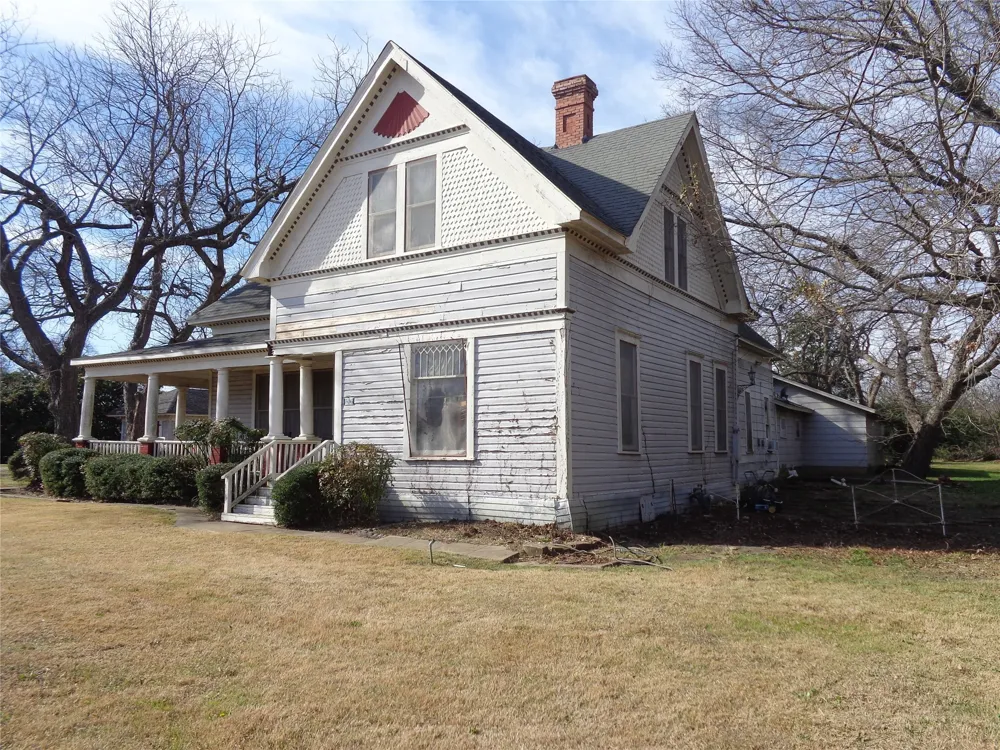 506 S 3rd Street Grandview, TX 76050