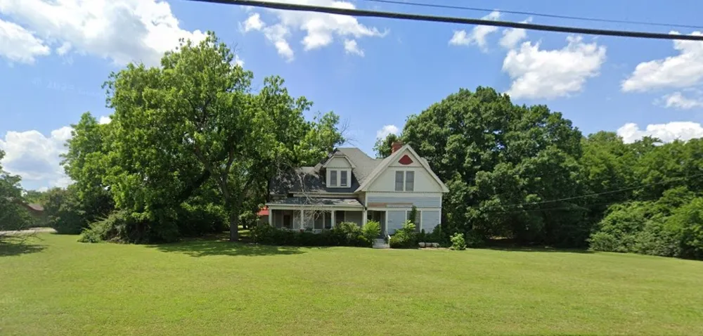 506 S 3rd Street Grandview, TX 76050