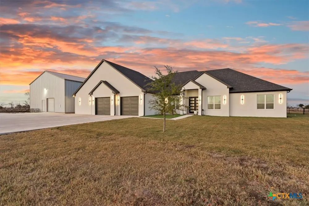 10940 Wedel Cemetery Road Rogers, TX 76569