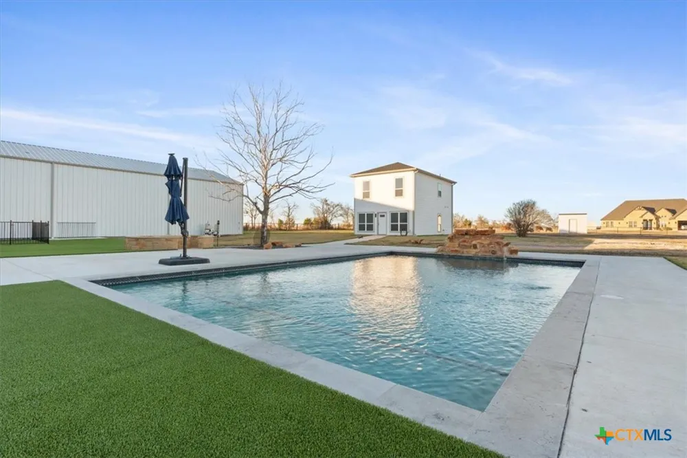 10940 Wedel Cemetery Road Rogers, TX 76569