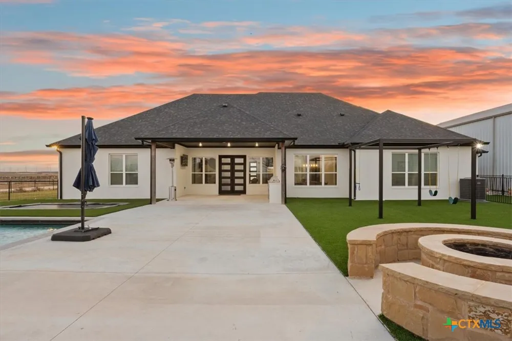 10940 Wedel Cemetery Road Rogers, TX 76569