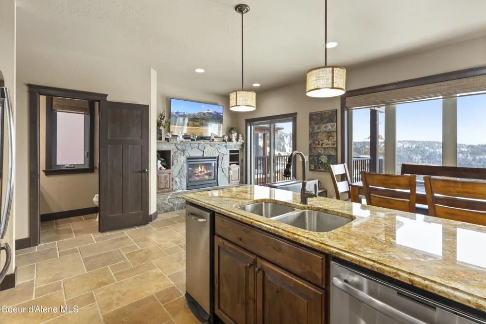 135 Chutes Ln Sandpoint, ID 83864