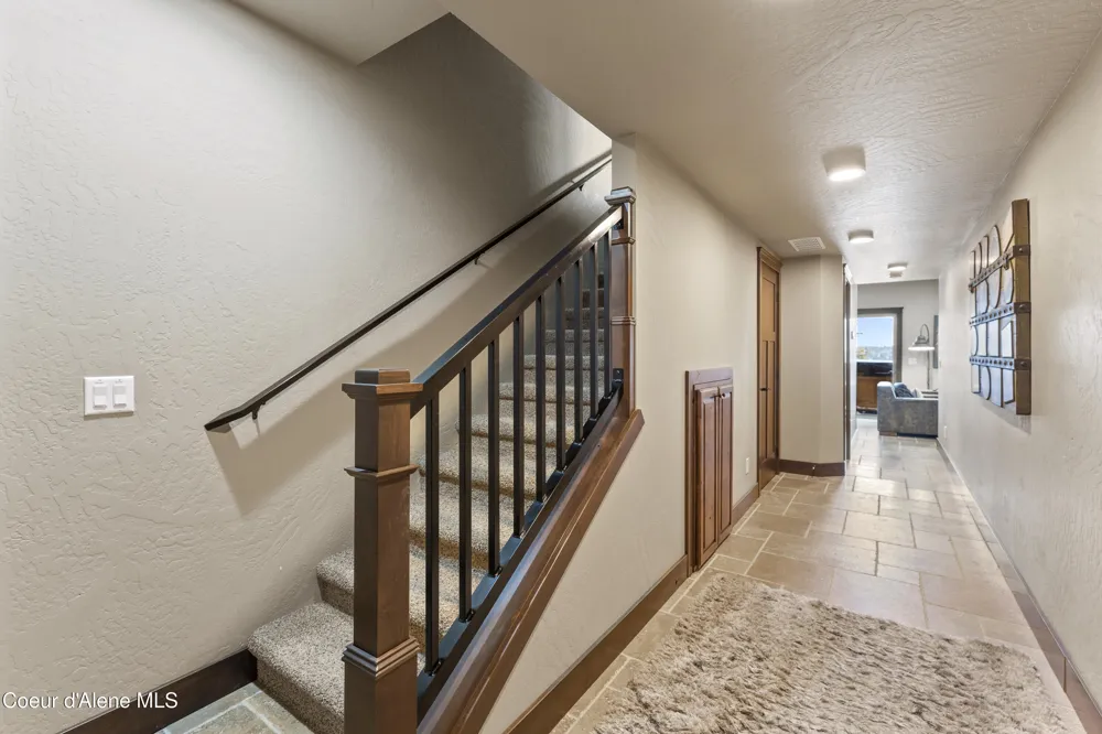 135 Chutes Ln Sandpoint, ID 83864