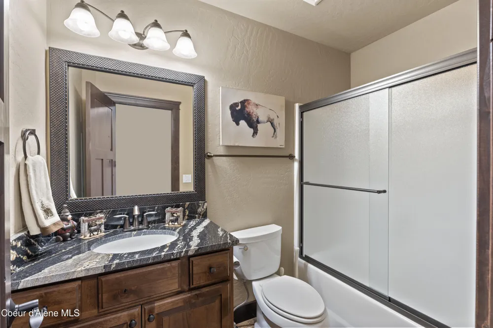 135 Chutes Ln Sandpoint, ID 83864