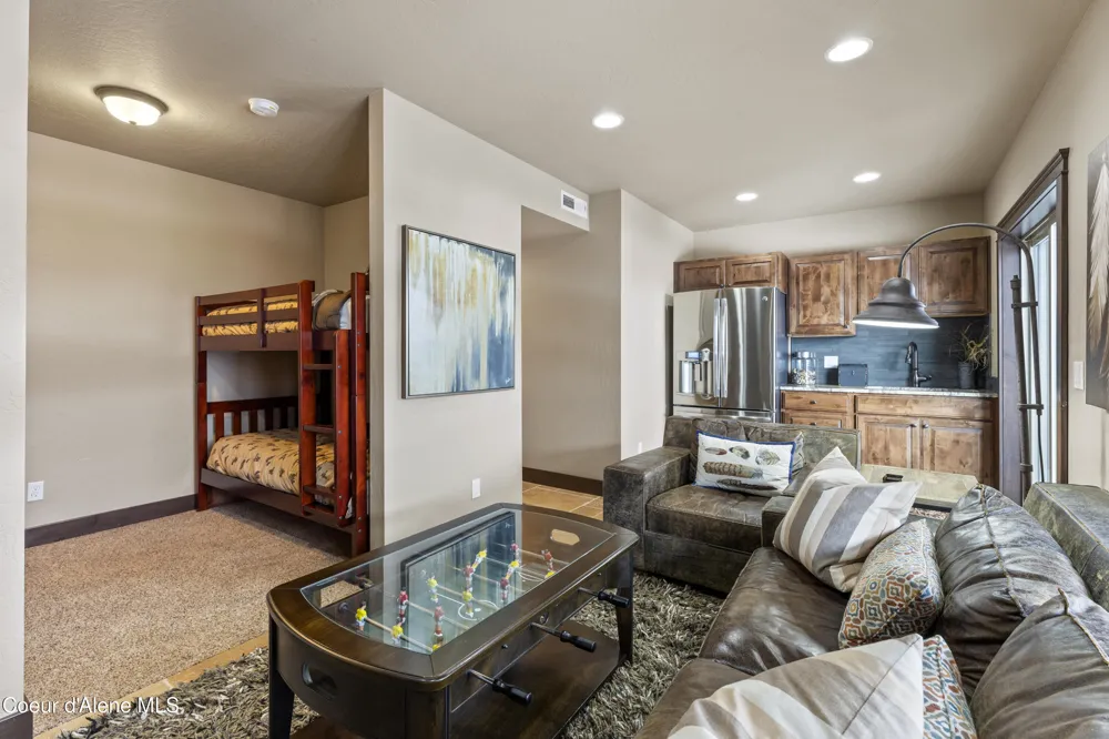 135 Chutes Ln Sandpoint, ID 83864