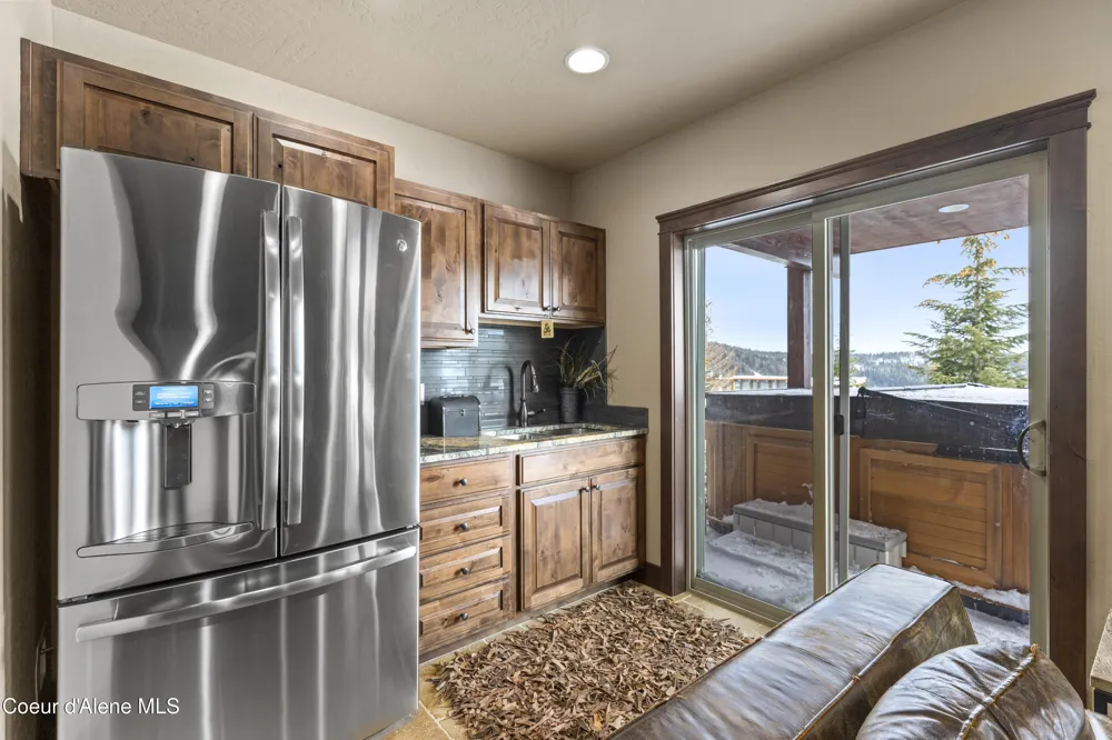 135 Chutes Ln Sandpoint, ID 83864