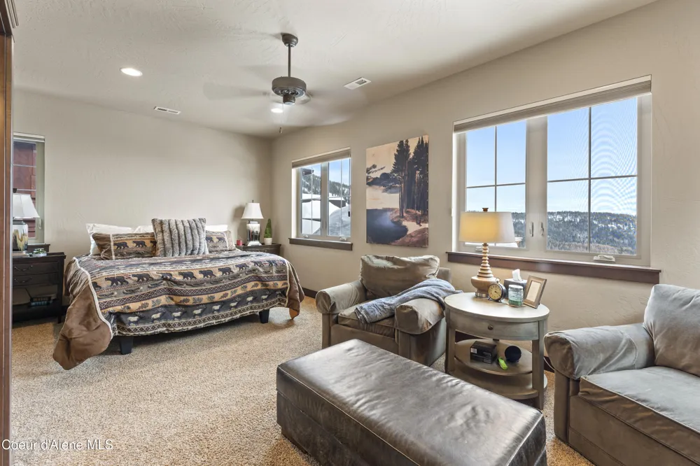 135 Chutes Ln Sandpoint, ID 83864