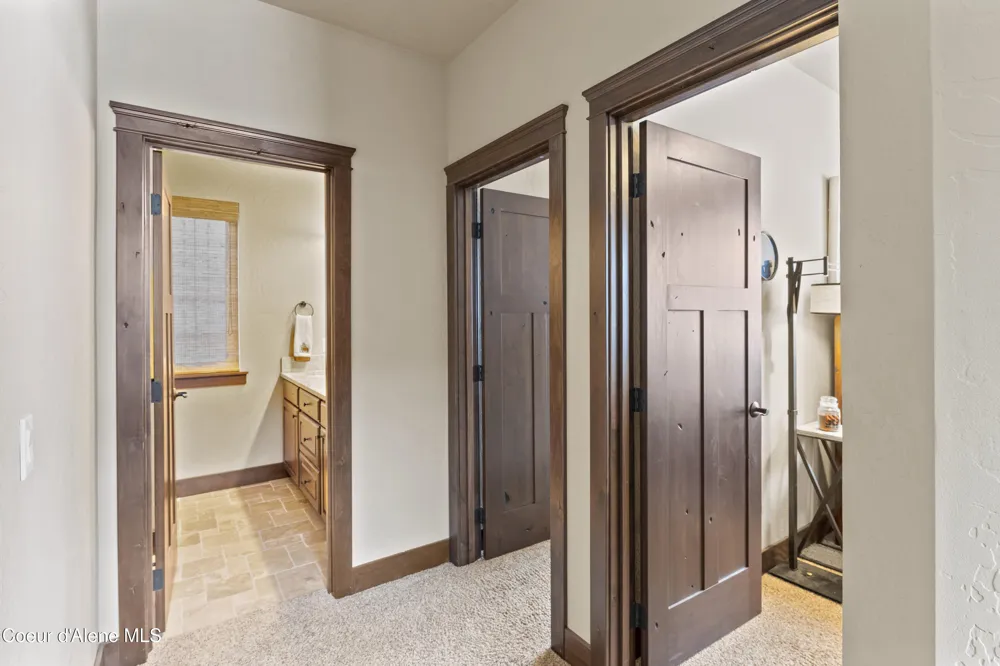 135 Chutes Ln Sandpoint, ID 83864