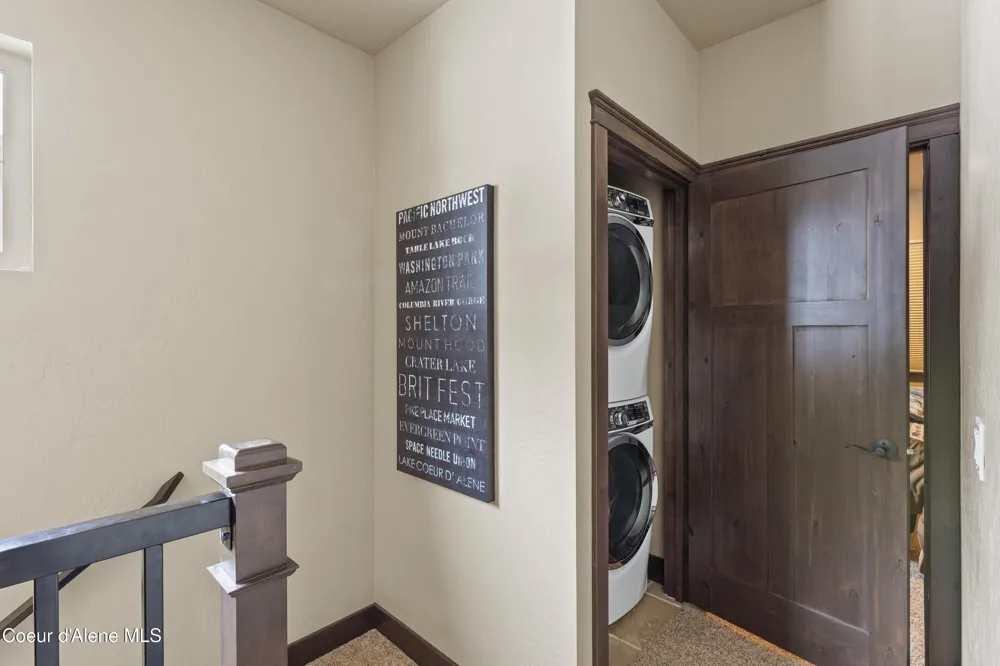 135 Chutes Ln Sandpoint, ID 83864