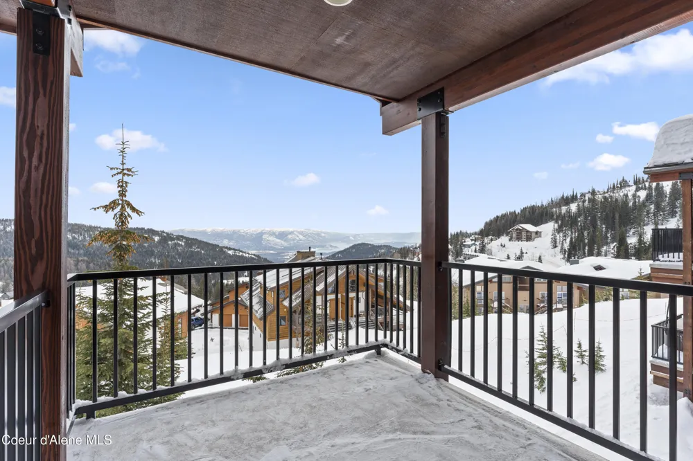 135 Chutes Ln Sandpoint, ID 83864