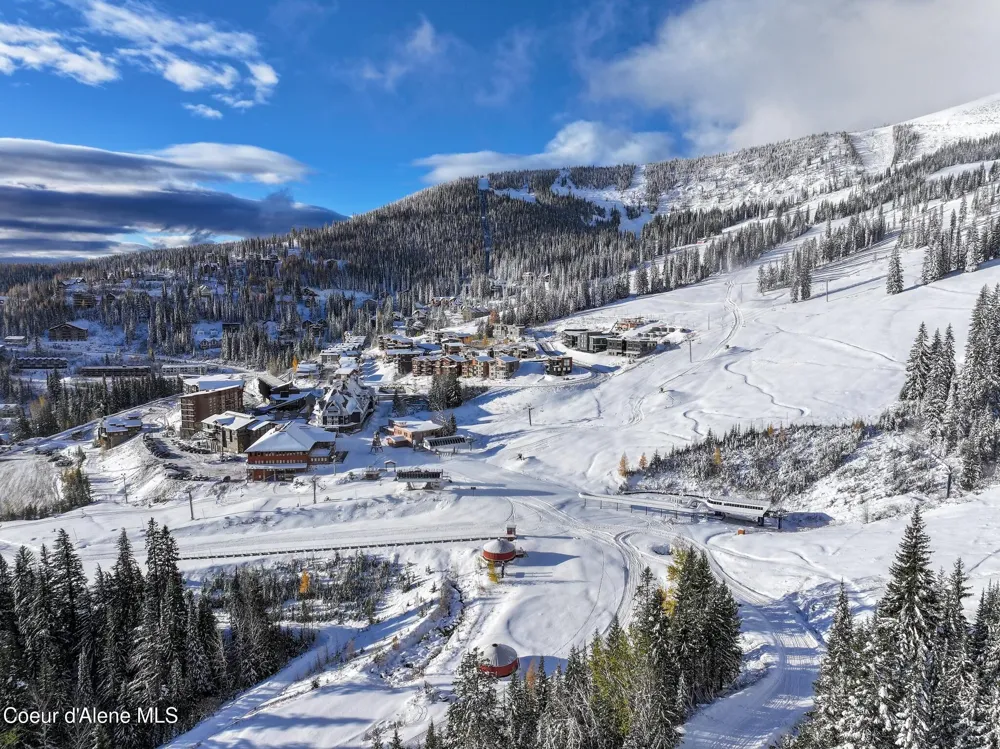 135 Chutes Ln Sandpoint, ID 83864
