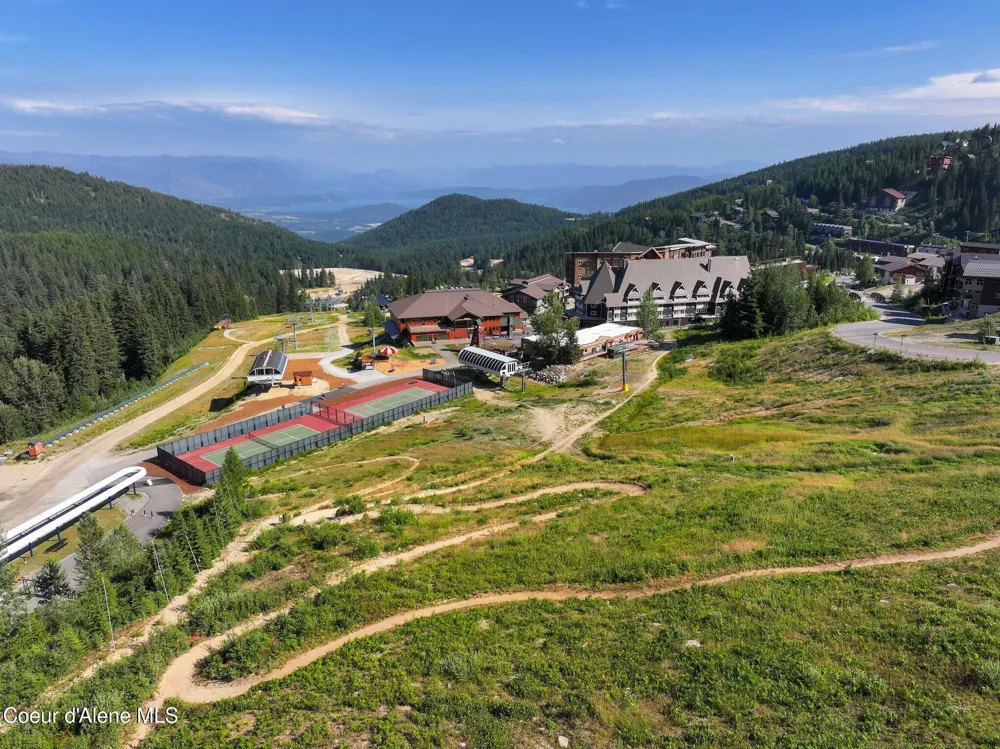135 Chutes Ln Sandpoint, ID 83864