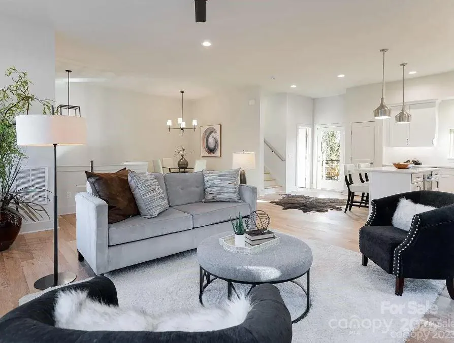 17 Macallan Lane Asheville, NC 28805