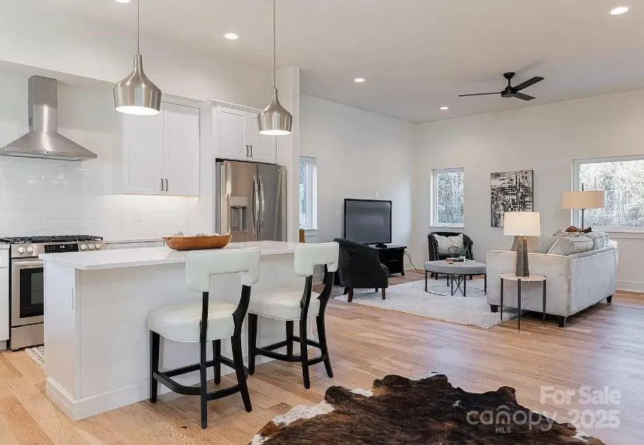 17 Macallan Lane Asheville, NC 28805