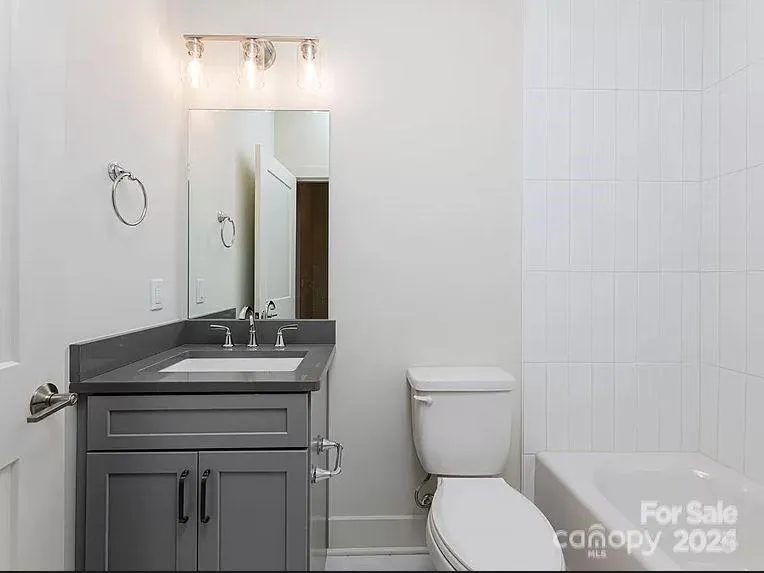 17 Macallan Lane Asheville, NC 28805