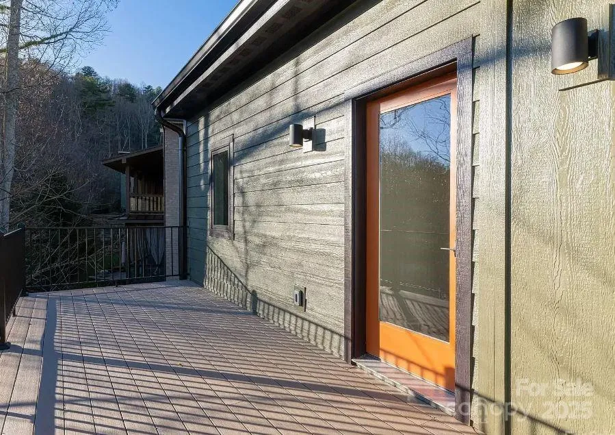 17 Macallan Lane Asheville, NC 28805