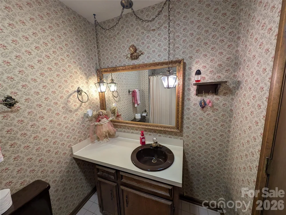 3065 Woodstream Drive Valdese, NC 28690