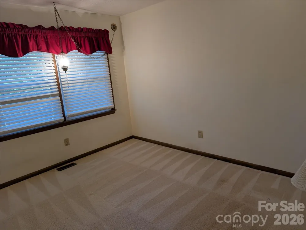 3065 Woodstream Drive Valdese, NC 28690