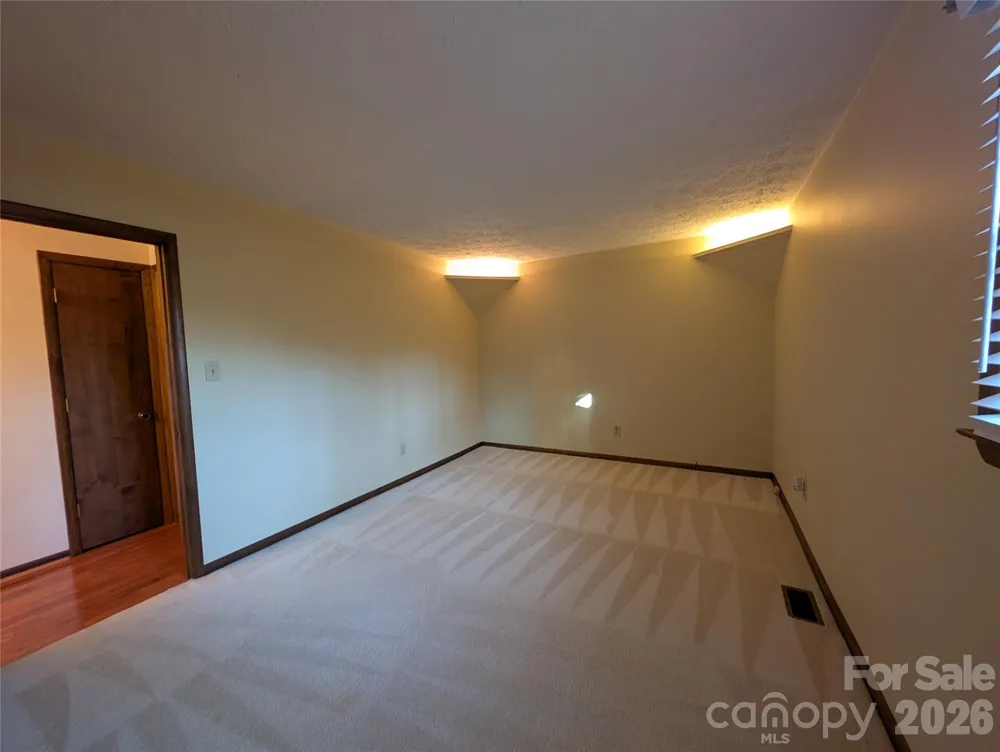 3065 Woodstream Drive Valdese, NC 28690