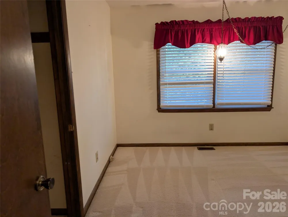 3065 Woodstream Drive Valdese, NC 28690