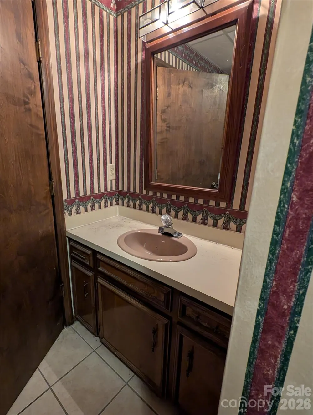 3065 Woodstream Drive Valdese, NC 28690