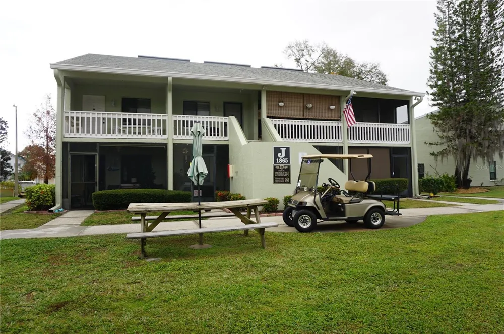 1865 MAZO MANOR #J5 Lutz, FL 33558