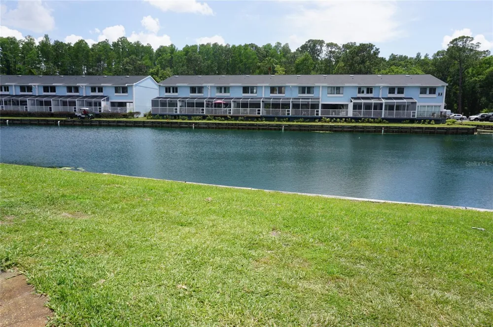 1865 MAZO MANOR #J5 Lutz, FL 33558