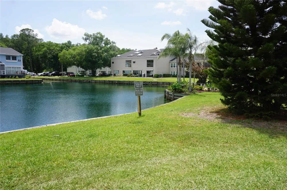 1865 MAZO MANOR #J5 Lutz, FL 33558