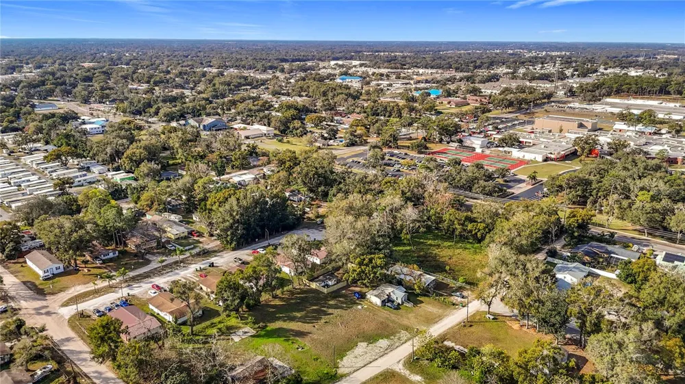 38548 CALUMET AVENUE Zephyrhills, FL 33542