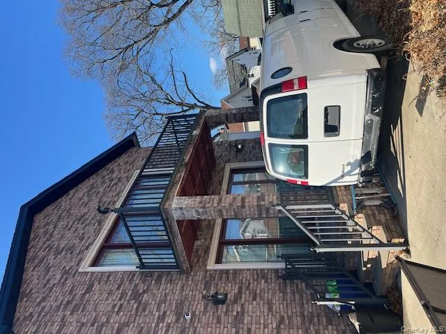 107 E Fairview Avenue Valley Stream, NY 11580