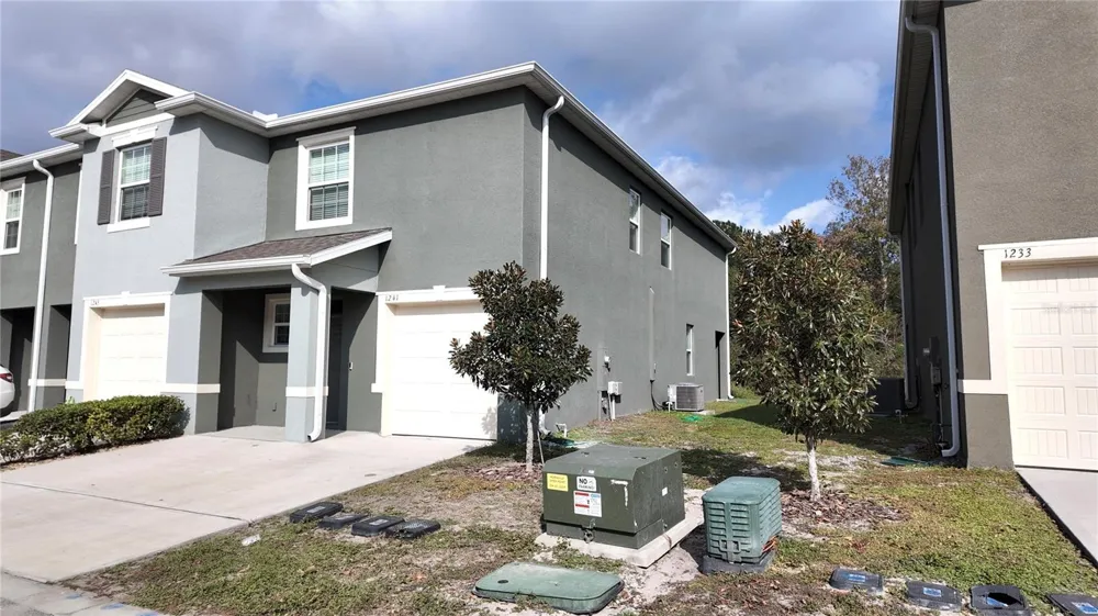1241 YELLOW FINCH DRIVE Davenport, FL 33837