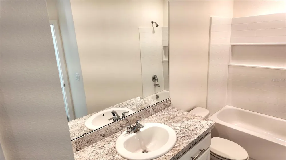 1241 YELLOW FINCH DRIVE Davenport, FL 33837