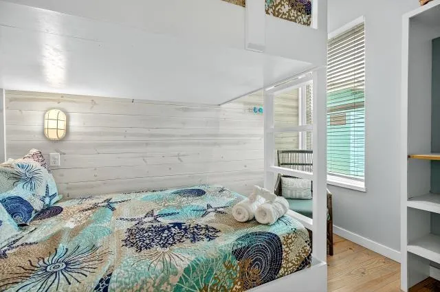 1924 S 11th Street #8 Port Aransas, TX 78373