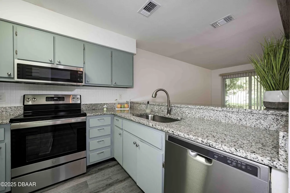 480 Reed Canal Road #13 South Daytona, FL 32119