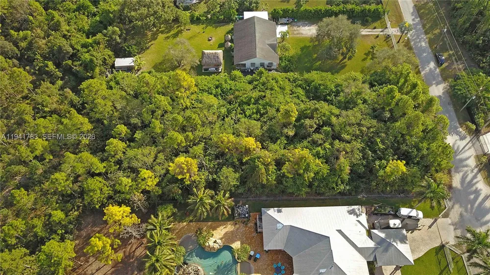 193 SW 334 Street Florida City, FL 33034