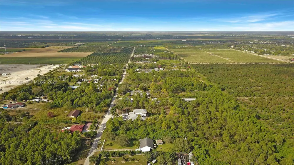 193 SW 334 Street Florida City, FL 33034