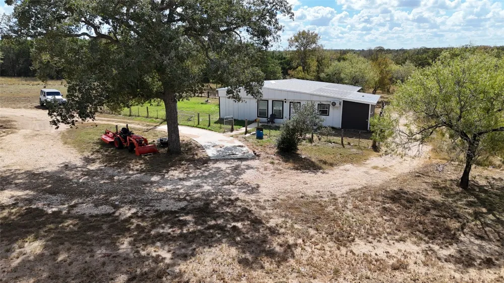 991 Kovar Road #D Flatonia, TX 78941