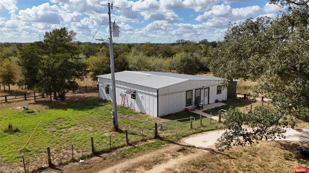991 Kovar Road #D Flatonia, TX 78941