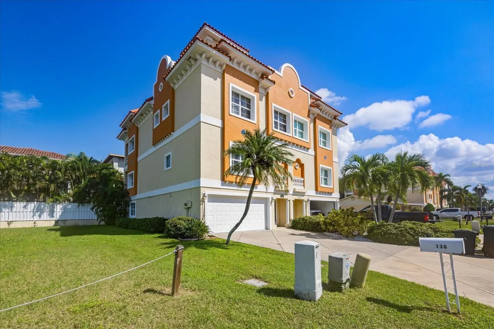 136 175TH AVENUE E Redington Shores, FL 33708