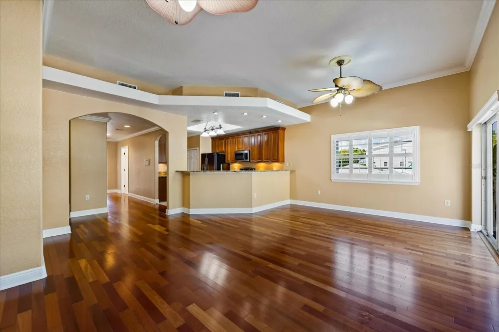 136 175TH AVENUE E Redington Shores, FL 33708