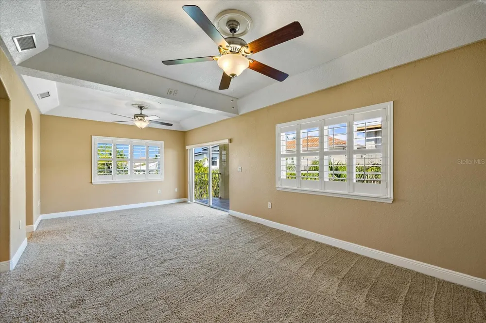 136 175TH AVENUE E Redington Shores, FL 33708