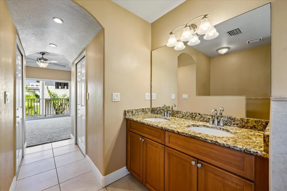 136 175TH AVENUE E Redington Shores, FL 33708
