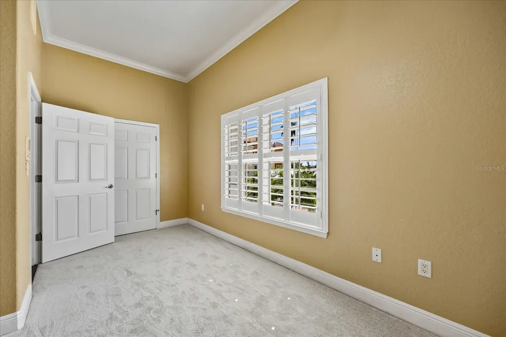 136 175TH AVENUE E Redington Shores, FL 33708